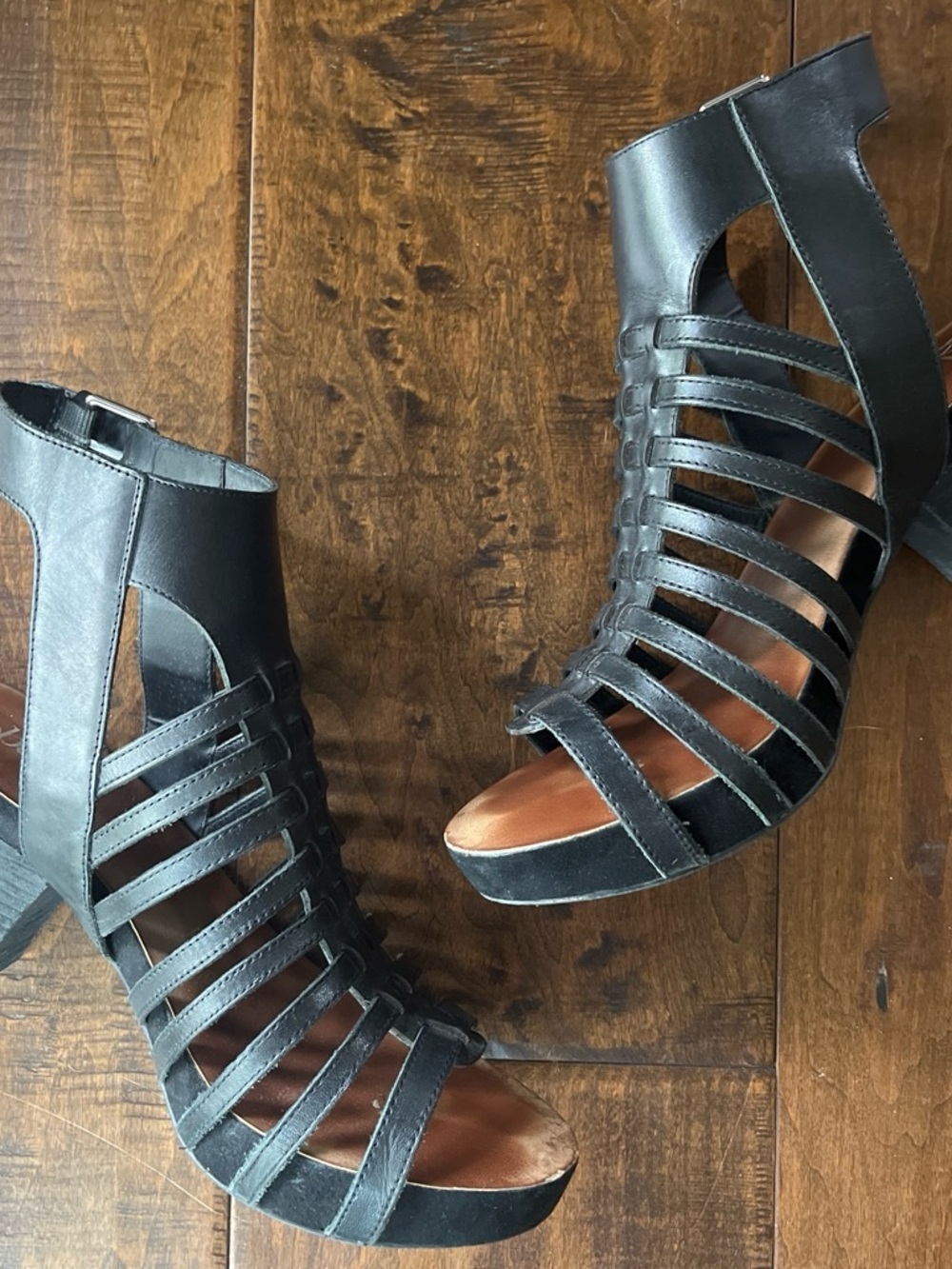 Reba Valory black leather strappy stacked heel platform gladiator sandal Sz 9 - Picture 2 of 6